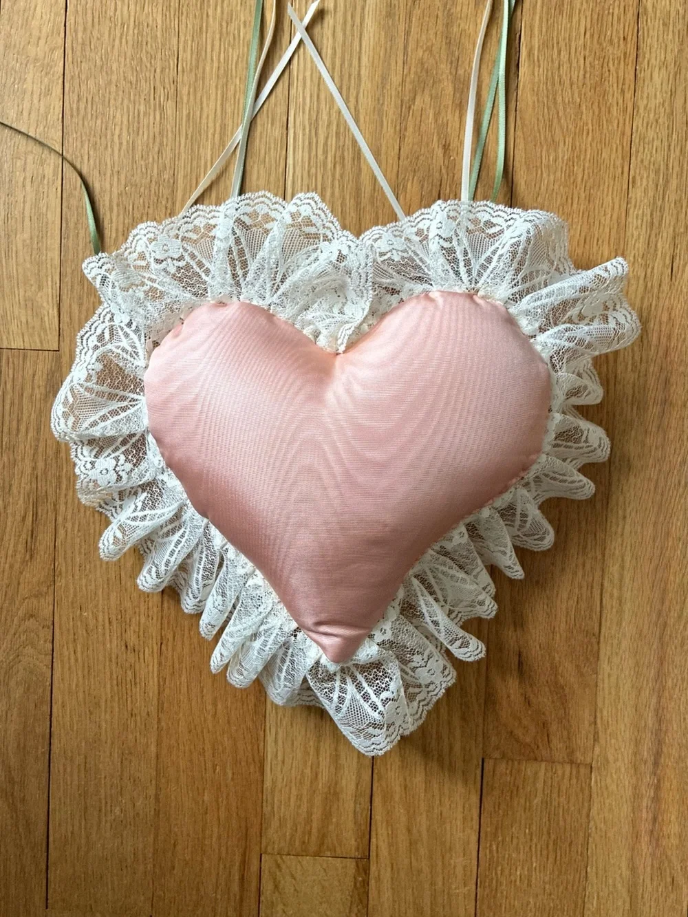 NWT Saks Fifth Avenue, Antique Blush Pink Hanging Heart Pillow, England, 1980s